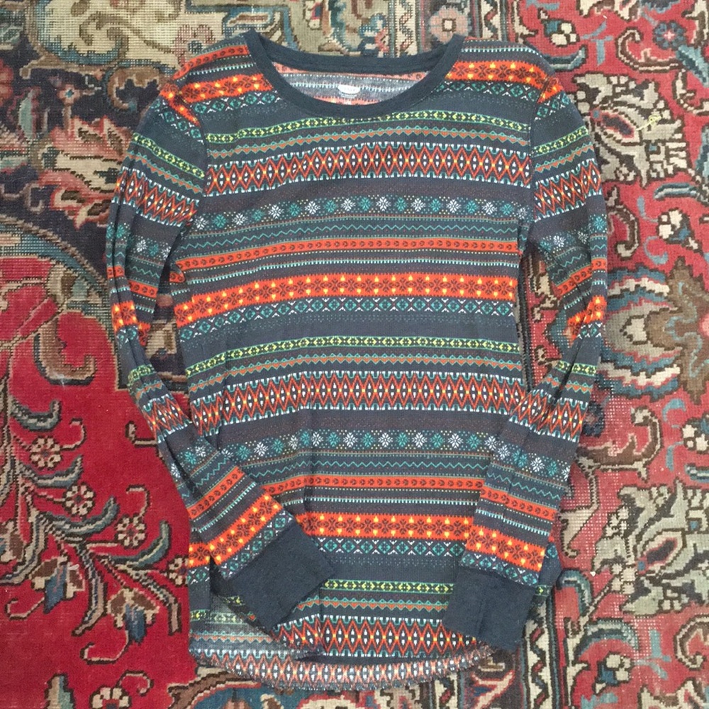 Old Navy patterned thermal top